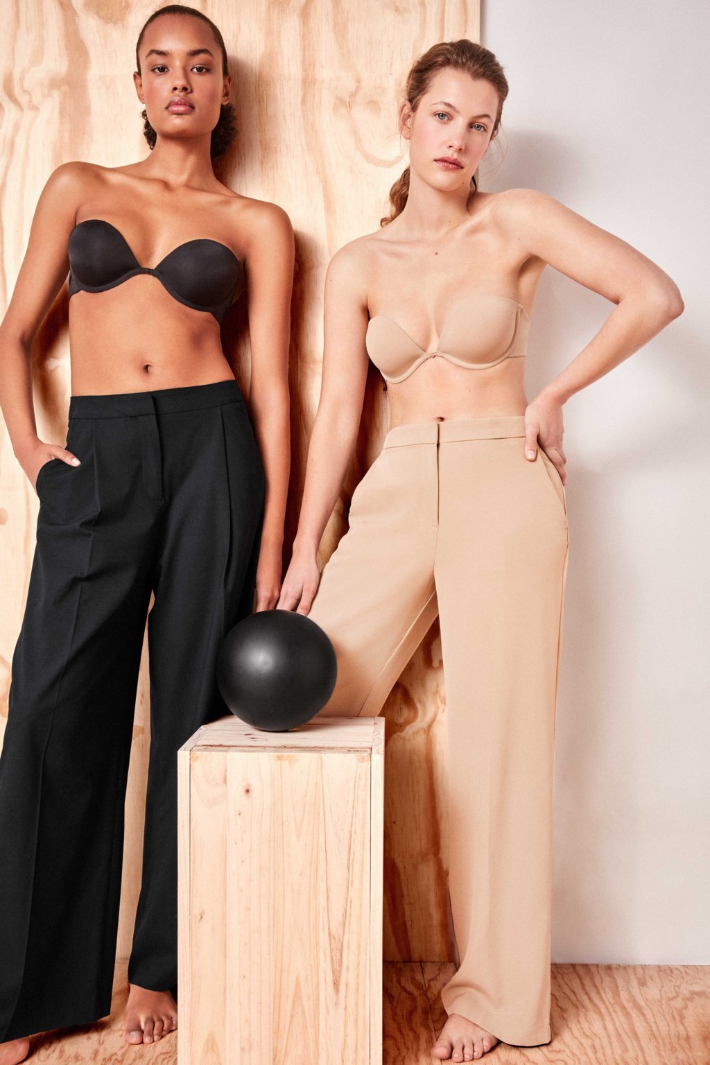 GISELA 1/10040T Reggiseno con scollatura estrema-multifunzione 50 posizioni