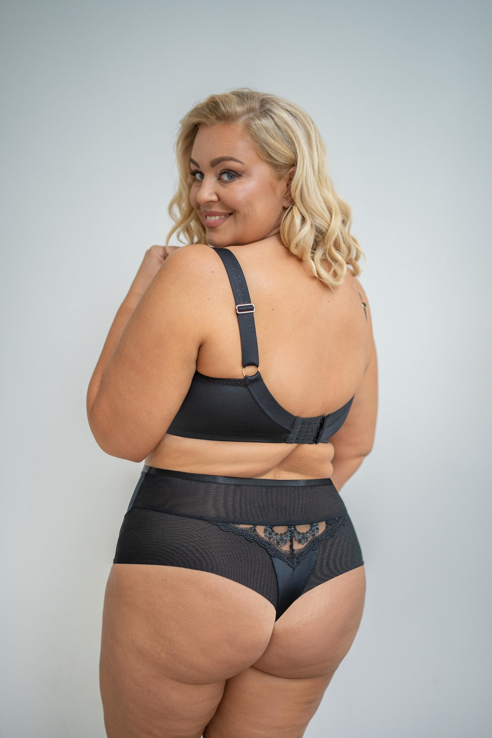 KRIS LINE - Perizoma Fortuna Comfort 015 - vita alta con pizzo e tulle